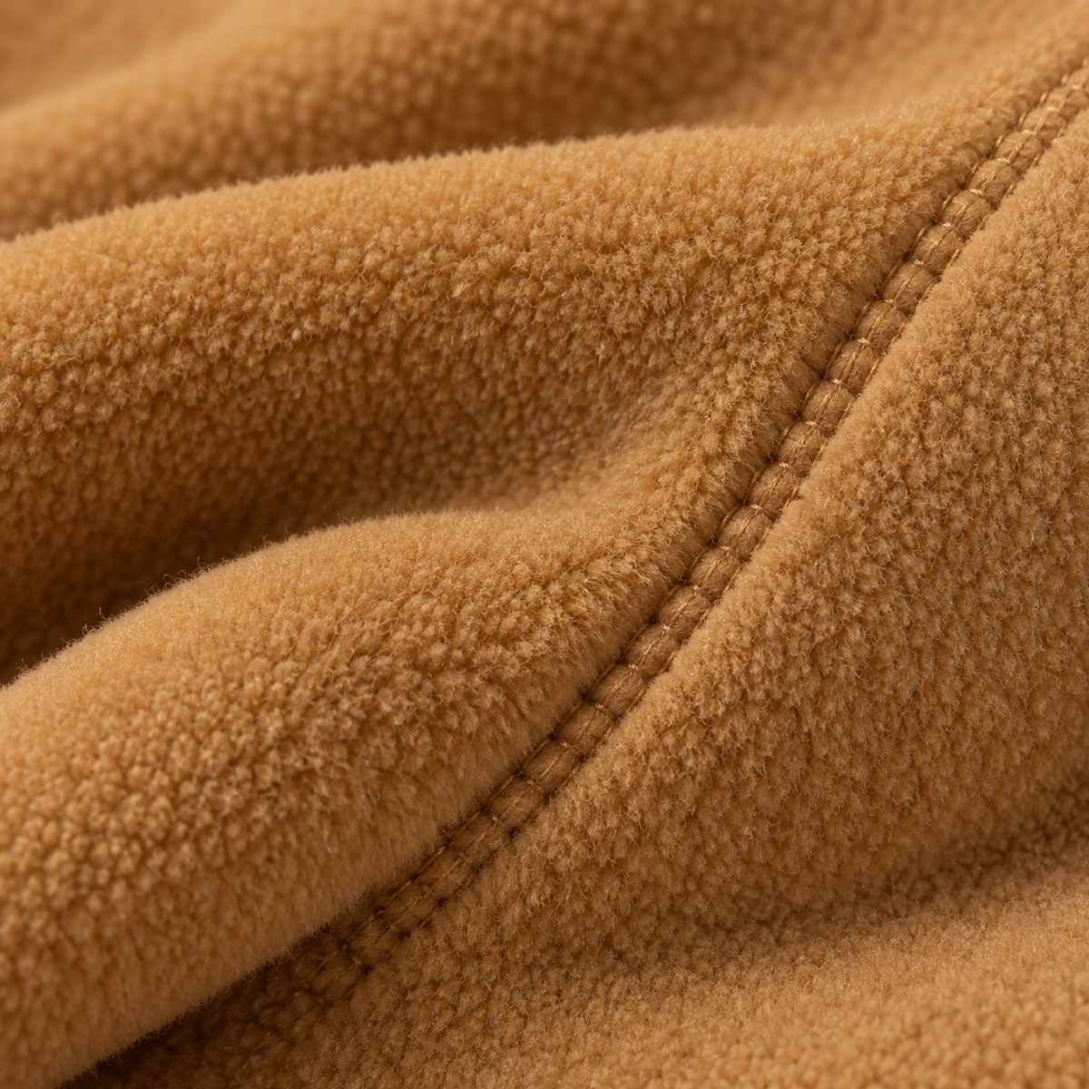 Veste randonnée homme marron – détail matière polaire